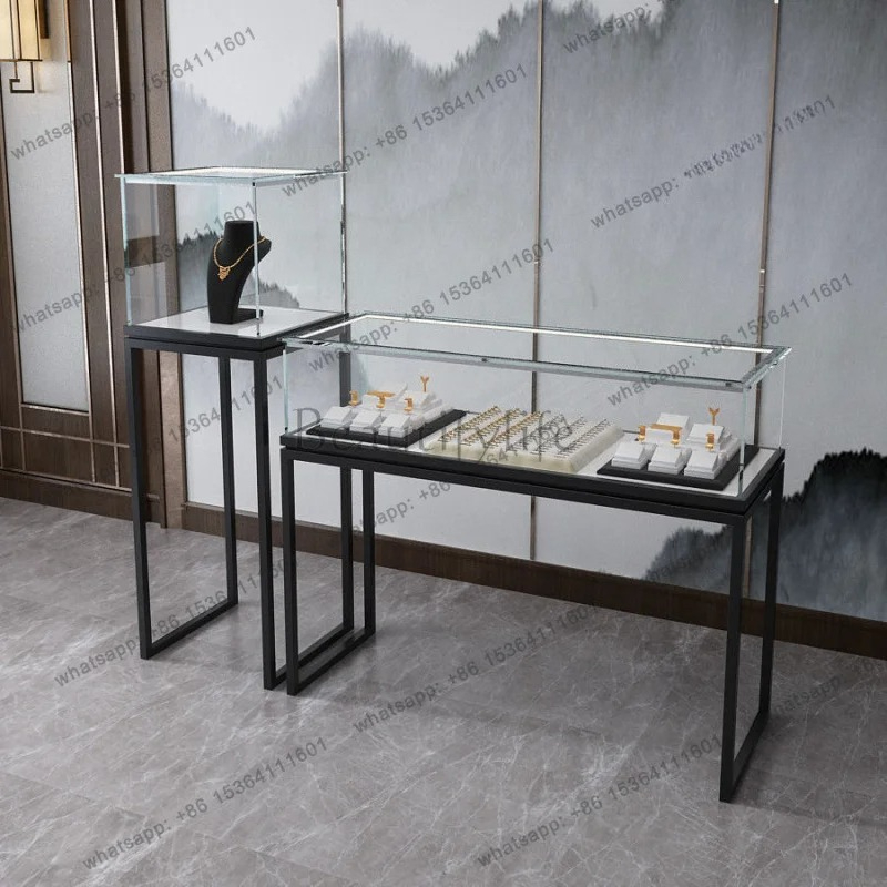 Personnalisé. Vitrine de bijou - Luxury Watch Boutique avis et prix