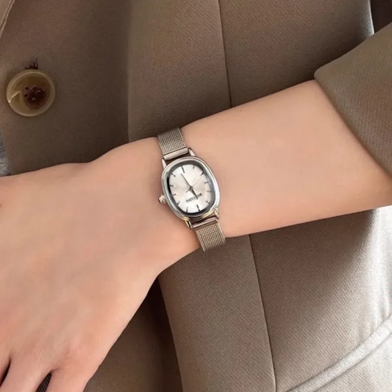 Petit cadran ovale montre vert - Luxury Watch Green avis et prix